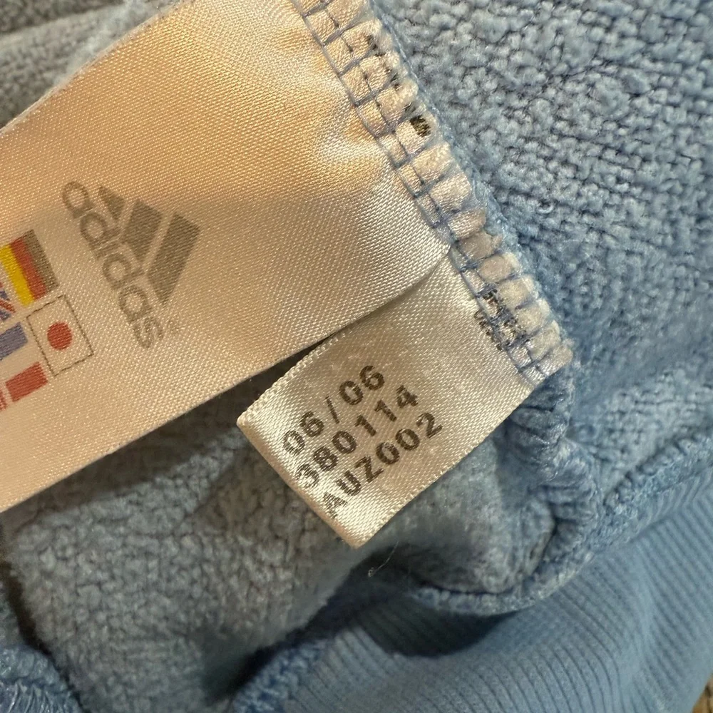 Men’s Y2K adidas hoodie size large